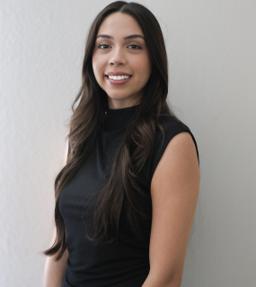 Monica Muñoz, LMFT